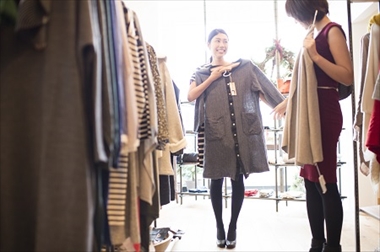 服のサイズが合わなくなった!着れない!でも、アパレル店員が秘密にしているグッズを使うと、瞬時に着れる♪